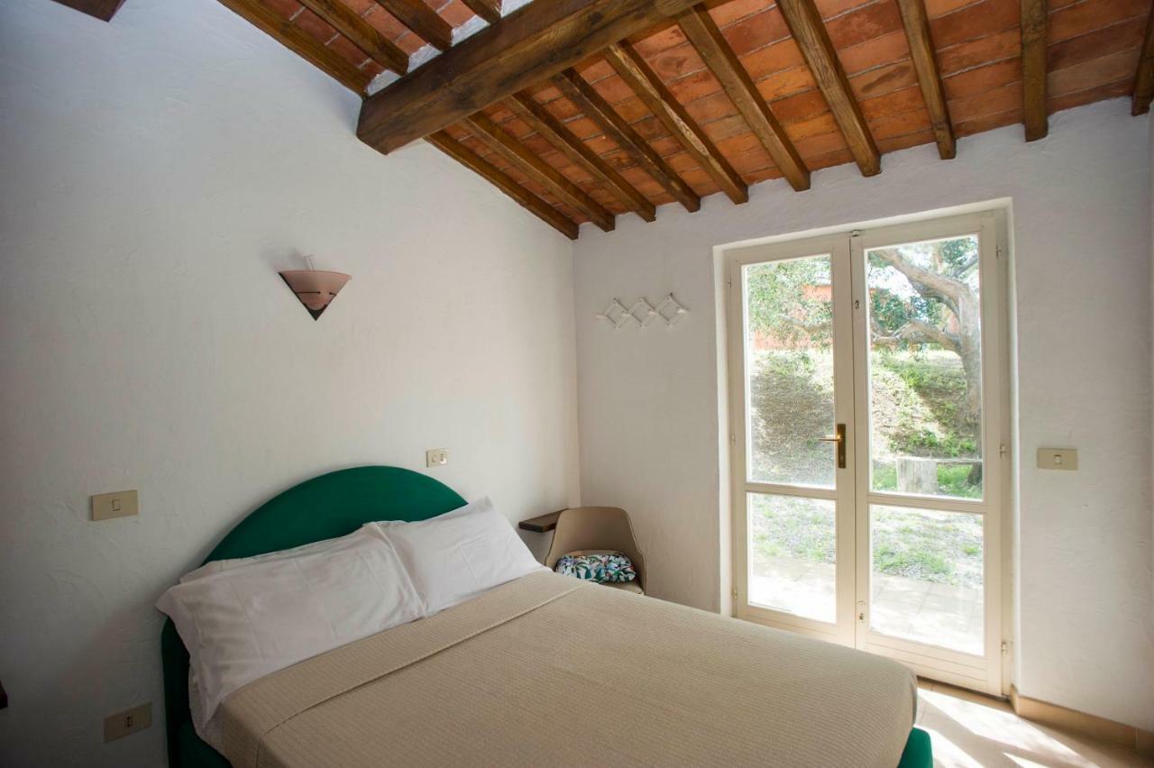 Il Poggio Marcuccio Aparthotel Lacona Luaran gambar