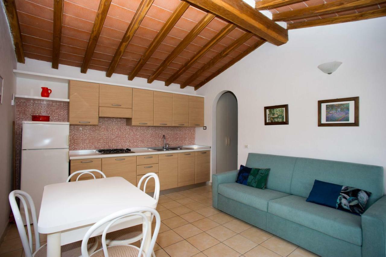 Il Poggio Marcuccio Aparthotel Lacona Luaran gambar